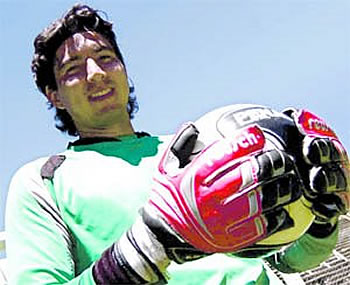 Carlos Arias, portero del Club Bolívar de La Paz.