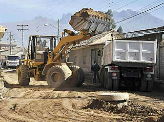 Colcapirhua: maquinaria pesada realiza trabajos de remoción