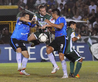 Clásico cruceño: Blooming y Oriente Petrolero empataron