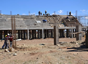Construcción de la primera planta del Complejo Municipal de Natación de la zona de Santa Rosa