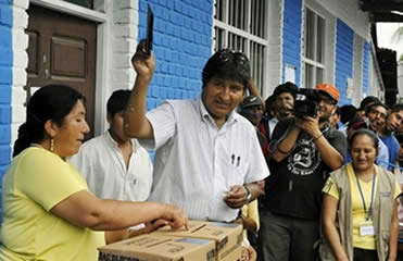 Evo Morales, presidente de Bolivia, emitirá su voto a las 8:30 am