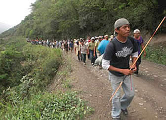 Indígenas reanudaron su marcha y llegaron a la localidad de Yolosa