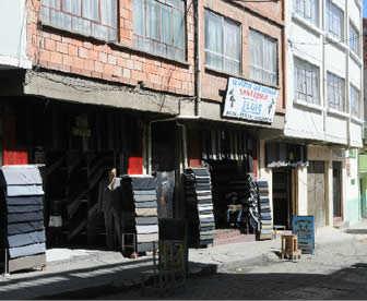 Sastrerías de la calle Nataniel Aguirre de la zona Garita de Lima.