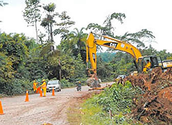 Empresa brasileña OAS es la encargada de ejecutar obras en cuestionada carretera.