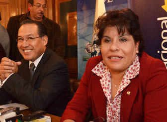Ejecutivos de la Aduana y la CNC