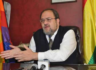 Roberto Aguilar, ministro de Educación.