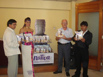 La empresa Proimpa y PA&PA lanzaron oficialmente la papa frita boliviana Nativa