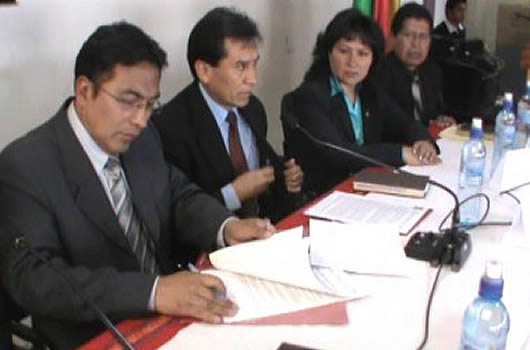 Firma de un convenio entre INE y UPEA 