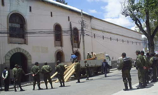 Fachada de la cárcel de San Pedro, en La Paz.