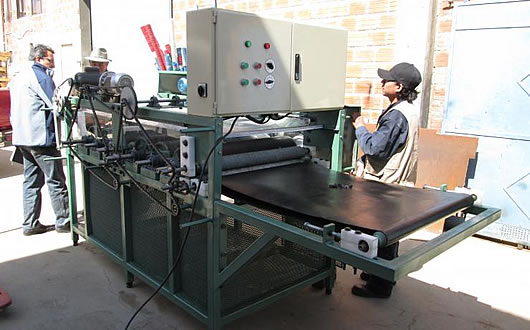 Máquina descerdadora de lana de camélidos