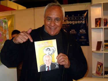 David Santalla y “Aquel niño travieso que fui” obra presentada en la “XV Feria del Libro” de La Paz.