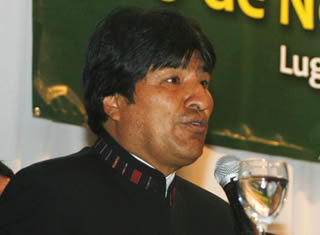 Evo Morales, presidente de Bolivia, realzará el aniversario de creación 183 de la Armada de Bolivia, acto previsto en la población andina de Tiquina.
