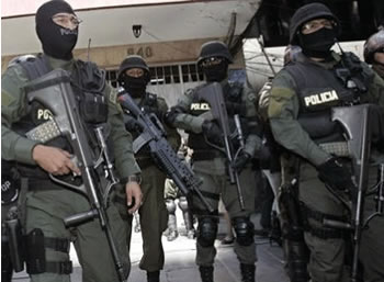 Resultado de imagem para POLICIA BOLIVIANA