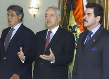 El prefecto revocado de Cochabamba y jefe de Nueva Fuerza Republicana (NFR), Manfred Reyes Villa, y el ex presidente Jaime Paz Zamora (1989-1993)