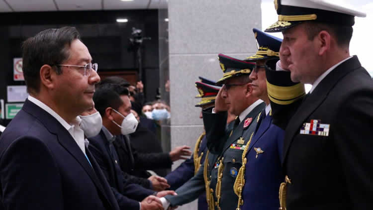 Alberto Zabala es el nuevo Comandante en Jefe Accidental de las FFAA Alberto Zabala es el nuevo Comandante en Jefe Accidental de las FFAA