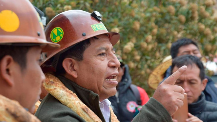 El candidato a la vicepresidencia por el Movimiento Al Socialismo (MAS), David Choquehuanca