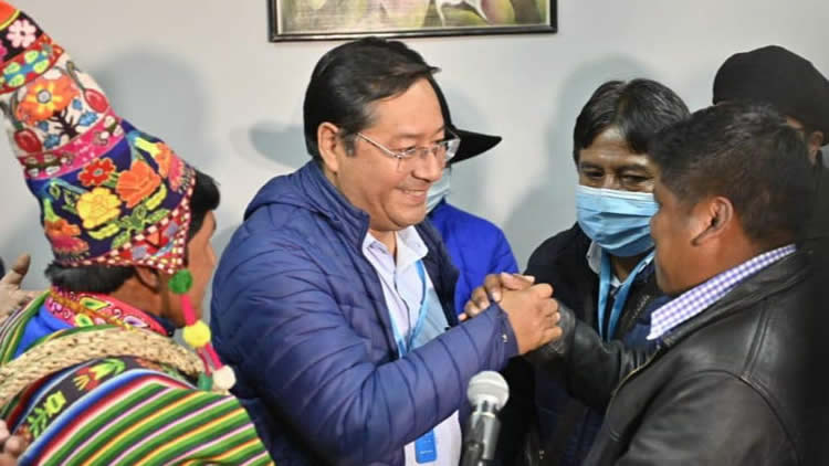 El presidente electo de Bolivia, Luis Arce, anoche festejando el Triunfo El presidente electo de Bolivia, Luis Arce, anoche festejando el Triunfo