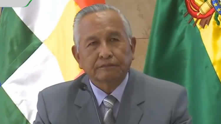 El ministro de Educación, Víctor Hugo Cárdenas.
