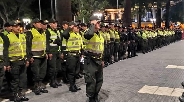 La Policía desplegará 24.000 efectivos para garantizar las elecciones generales del 18 de octubre La Policía desplegará 24.000 efectivos para garantizar las elecciones generales del 18 de octubre