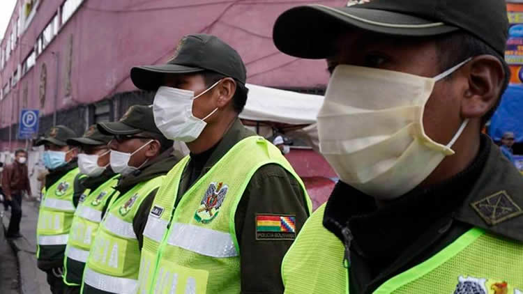 Al menos 600 efectivos policiales reforzarán controles en la ciudad de ElAlto. Al menos 600 efectivos policiales reforzarán controles en la ciudad de ElAlto.