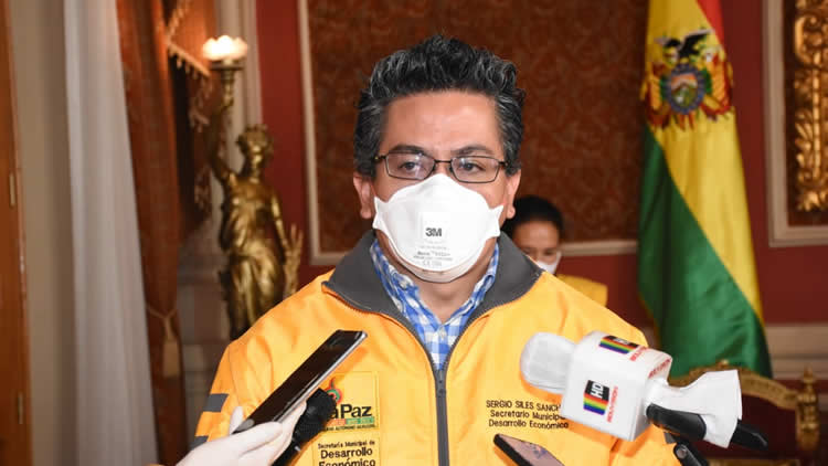 El secretario municipal de Desarrollo Económico de La Paz, Sergio Siles, en contacto con la prensa. El secretario municipal de Desarrollo Económico de La Paz, Sergio Siles, en contacto con la prensa.