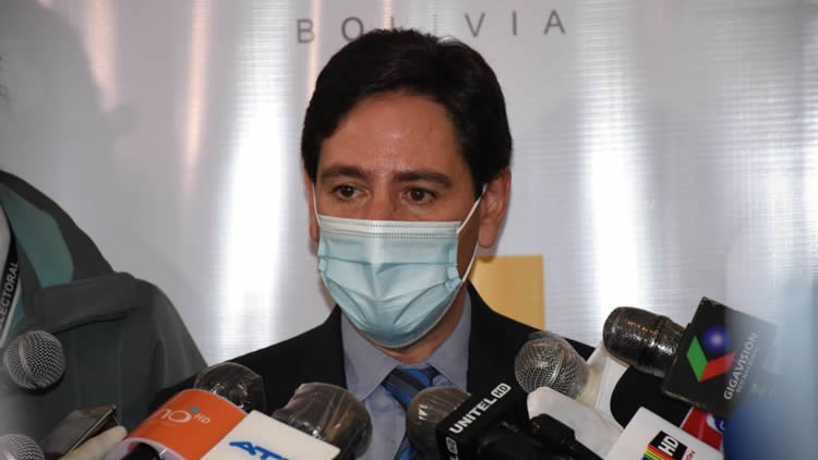 Presidente del TSE, Salvador Romero, en contacto con la prensa. Presidente del TSE, Salvador Romero, en contacto con la prensa.