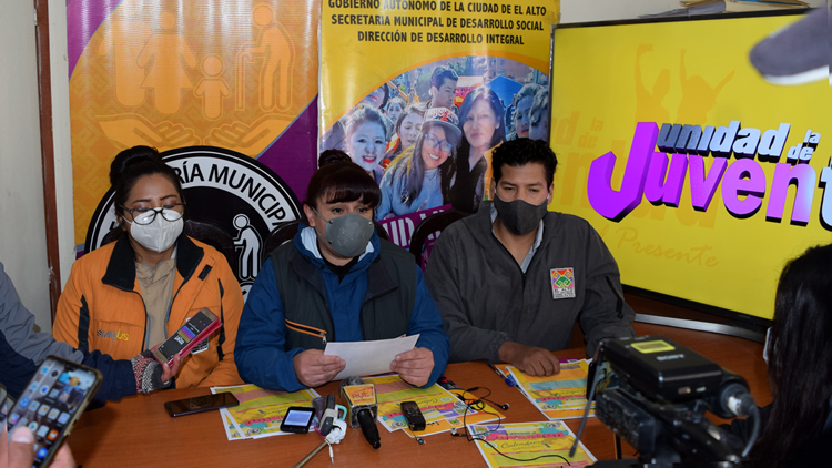 La Unidad de la Juventud de la Alcaldía alteña en conferencia de prensa.