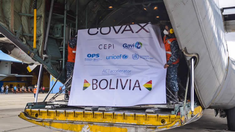 Llegada de 228.000 vacunas del mecanismo COVAX para lucha contra el COVID-19 en Bolivia.