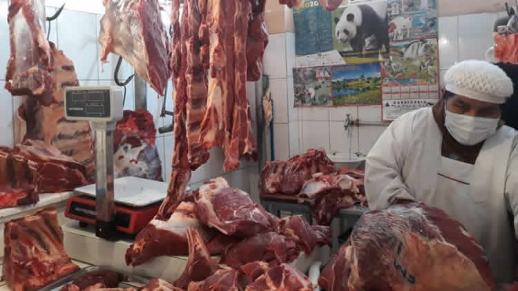 En El Alto garantizan el normal abastecimiento de carne a la población.