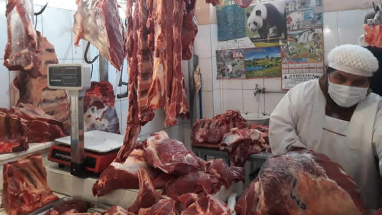 En El Alto garantizan el normal abastecimiento de carne a la población. En El Alto garantizan el normal abastecimiento de carne a la población.