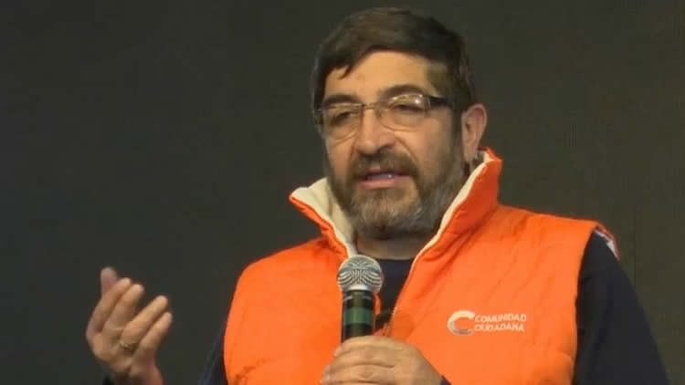 El jefe de campaña de Comunidad Ciudadana (CC), Ricardo Paz, en conferencia de prensa. El jefe de campaña de Comunidad Ciudadana (CC), Ricardo Paz, en conferencia de prensa.