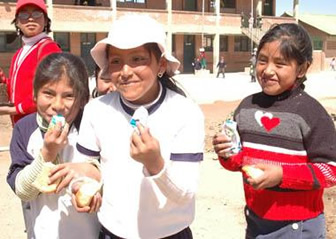Desayuno escolar en El Alto