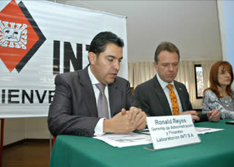 Ronald Reyes y Cristian Shiling de Inti.