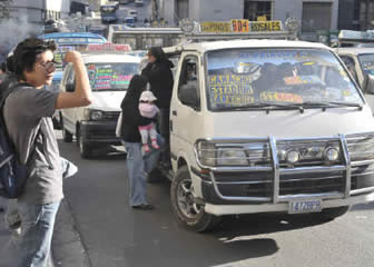 Transporte público en La Paz.