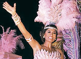 Santa Cruz celebró el Corso del Carnaval estrenando el moderno cambódromo.