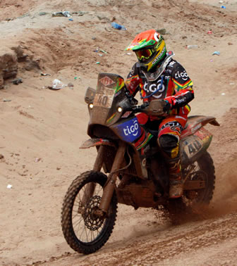 El motociclista boliviano Juan Carlos 'Chavo' Salvatierra