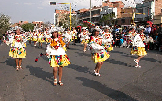 IV Entrada Folklórica Universitaria Nacional.