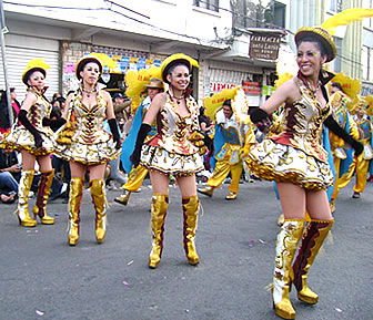 IV Entrada Folklórica Universitaria Nacional en Sucre