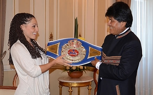 Evo Morales y la boxeadora, Jennifer Salinas Evo Morales y la boxeadora, Jennifer Salinas