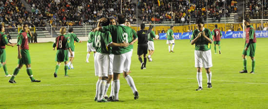 Selección mundialista del 94 en partido de solidaridad.