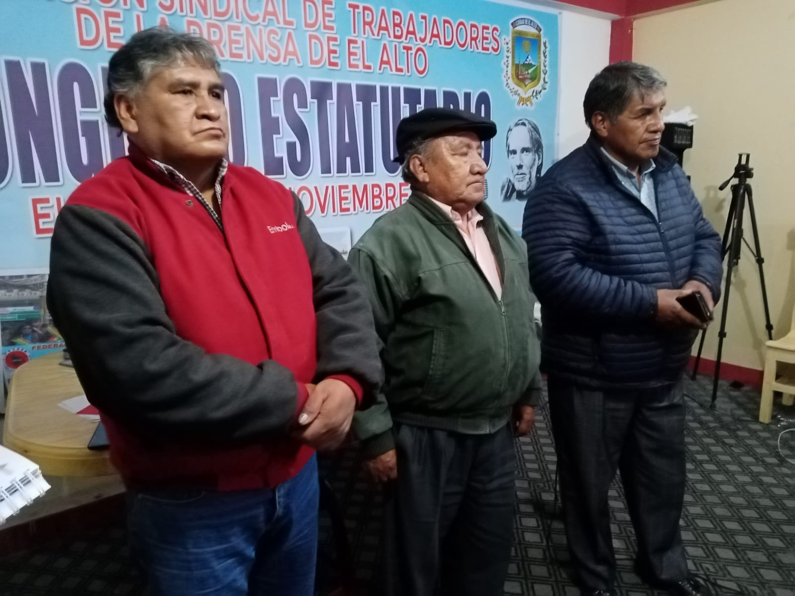 Dirigentes de la COR y COB proporcionaron legalidad al Congreso Dirigentes de la COR y COB proporcionaron legalidad al Congreso