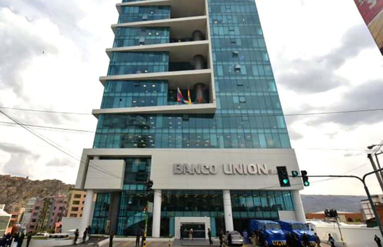 En el Banco Unión existe una estrategia orientada en otorgar el destino del crédito En el Banco Unión existe una estrategia orientada en otorgar el destino del crédito