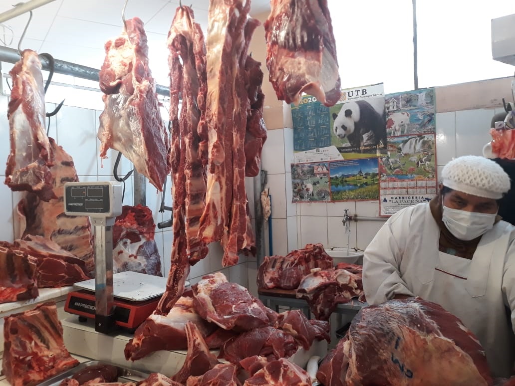 Carniceros anticipan la subida del precio de la carne de res, pollo y cerdo Carniceros anticipan la subida del precio de la carne de res, pollo y cerdo