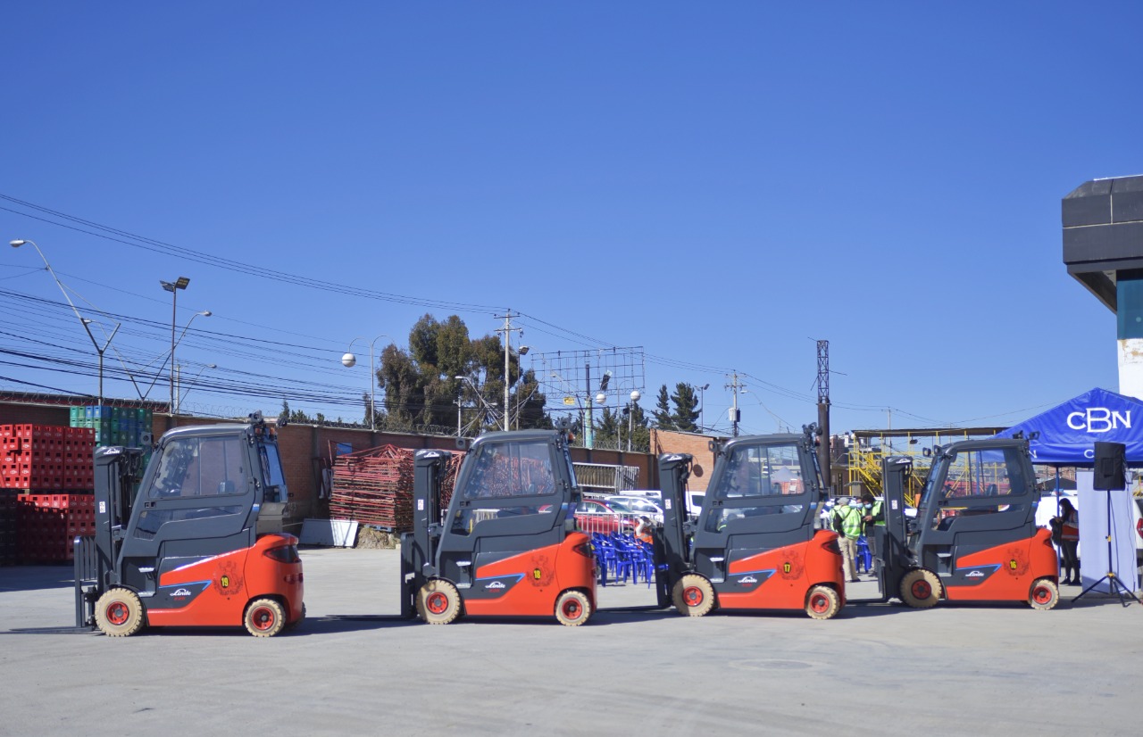 El centro de distribución de El Alto es el primer espacio de la compañía en Bolivia en implementar el uso de energía limpia para sus operaciones logísticas El centro de distribución de El Alto es el primer espacio de la compañía en Bolivia en implementar el uso de energía limpia para sus operaciones logísticas