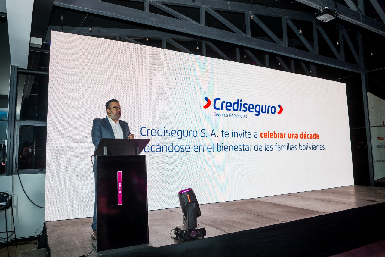 La compañía sorprende en su décimo aniversario La compañía sorprende en su décimo aniversario