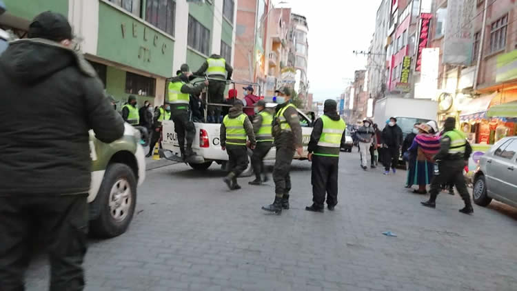 Unidad policiales de El Alto procedieron a la intervención del denominado 