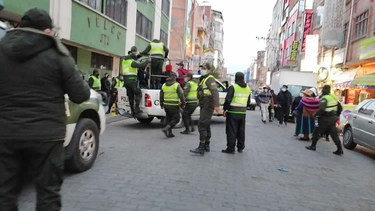 Unidad policiales de El Alto procedieron a la intervención del denominado 