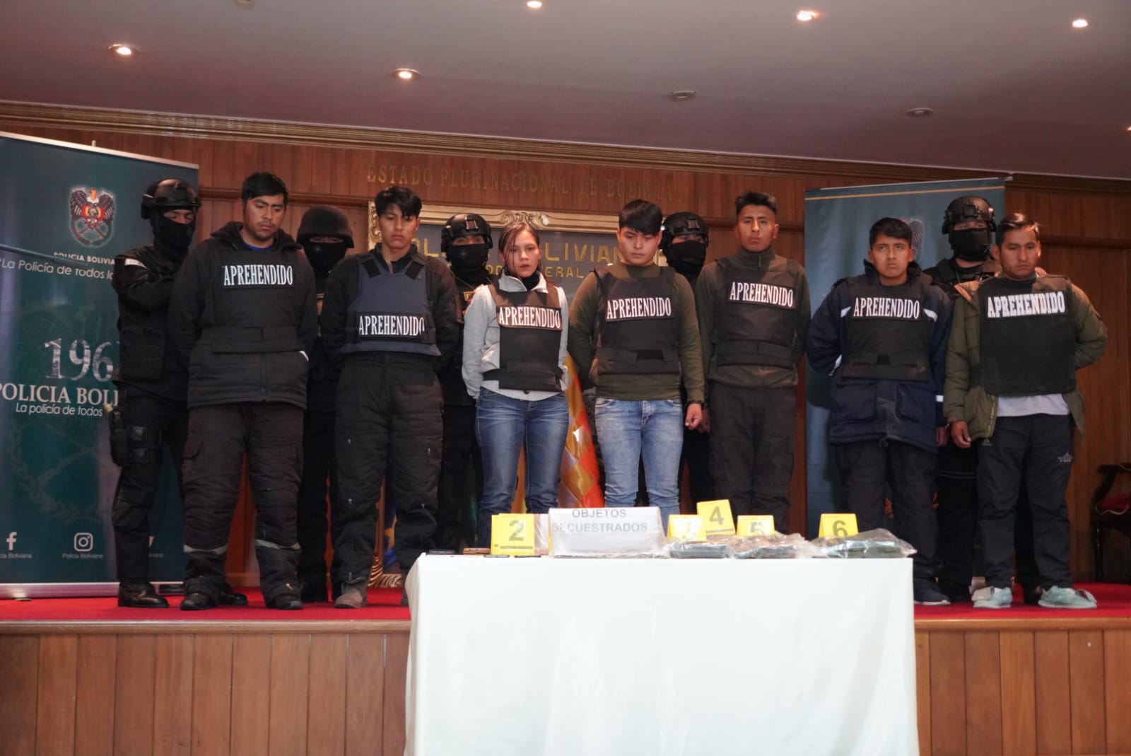 Se aprehendieron a siete personas que serían trabajadores de la Empresa de Seguridad GOSP Se aprehendieron a siete personas que serían trabajadores de la Empresa de Seguridad GOSP