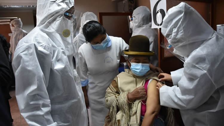 Campaña masiva de vacunación contra el COVID-19 se realizará este este domingo 25 de julio en El Alto