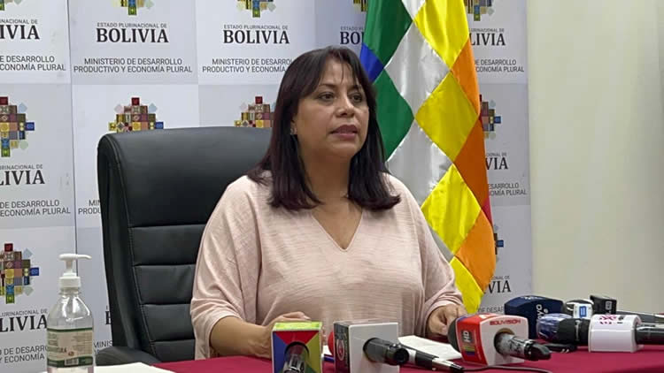 La viceministra de Turismo, Eliana Ampuero, en conferencia de Prensa. La viceministra de Turismo, Eliana Ampuero, en conferencia de Prensa.